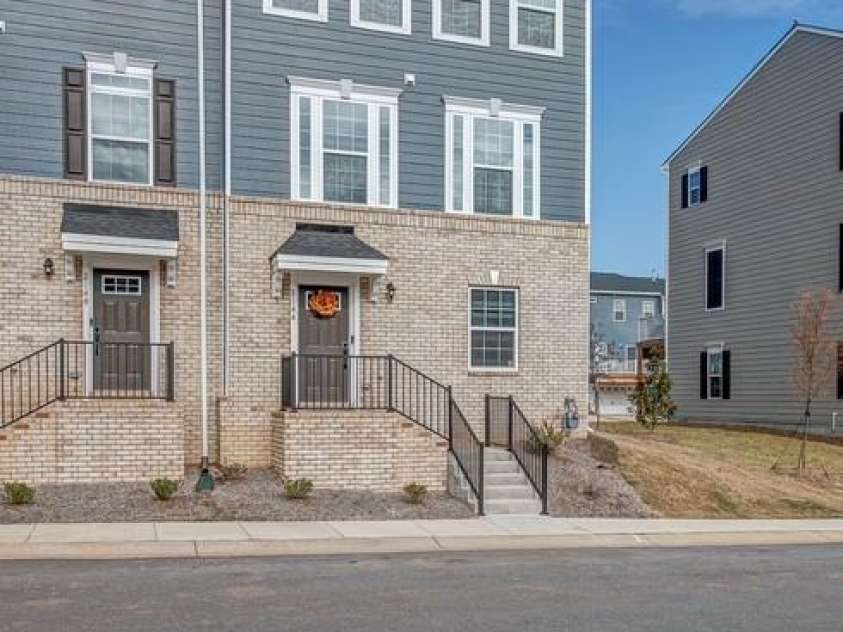 2144 Autumn Cyprus Avenue, Gastonia, NC 28054.  MLS# CAR4283460, YatesRealty ID 27210. 