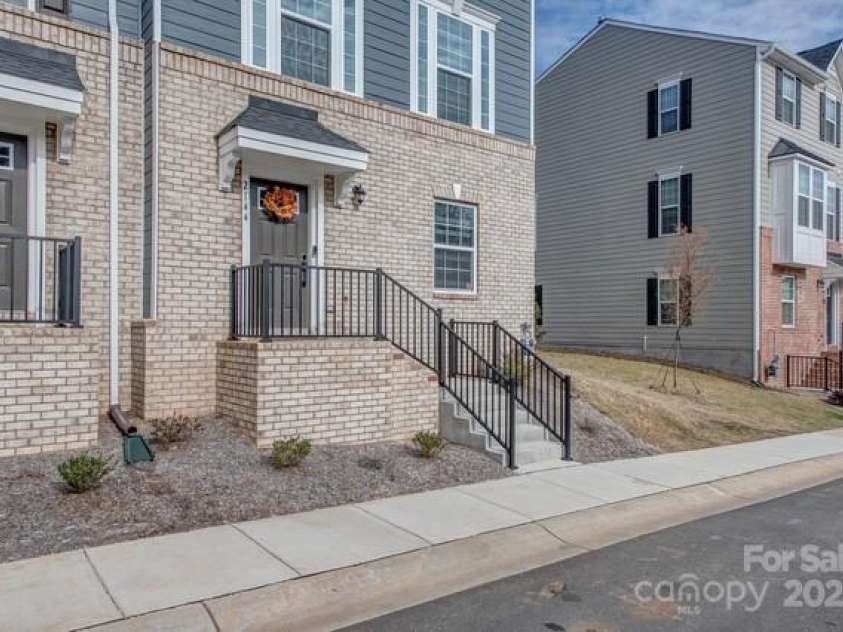 2144 Autumn Cyprus Avenue, Gastonia, NC 28054.  MLS# CAR4283460, YatesRealty ID 27210. 