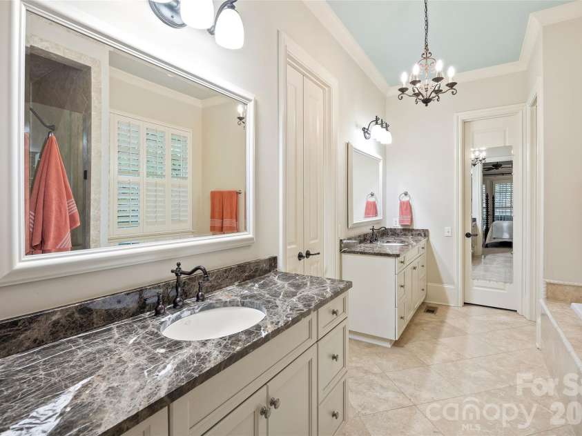 3415 Indian Meadows Lane, Charlotte, NC 28210.  MLS# CAR4389019, YatesRealty ID 27210. 