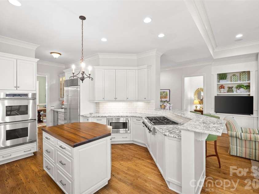 3415 Indian Meadows Lane, Charlotte, NC 28210.  MLS# CAR4389019, YatesRealty ID 27210. 