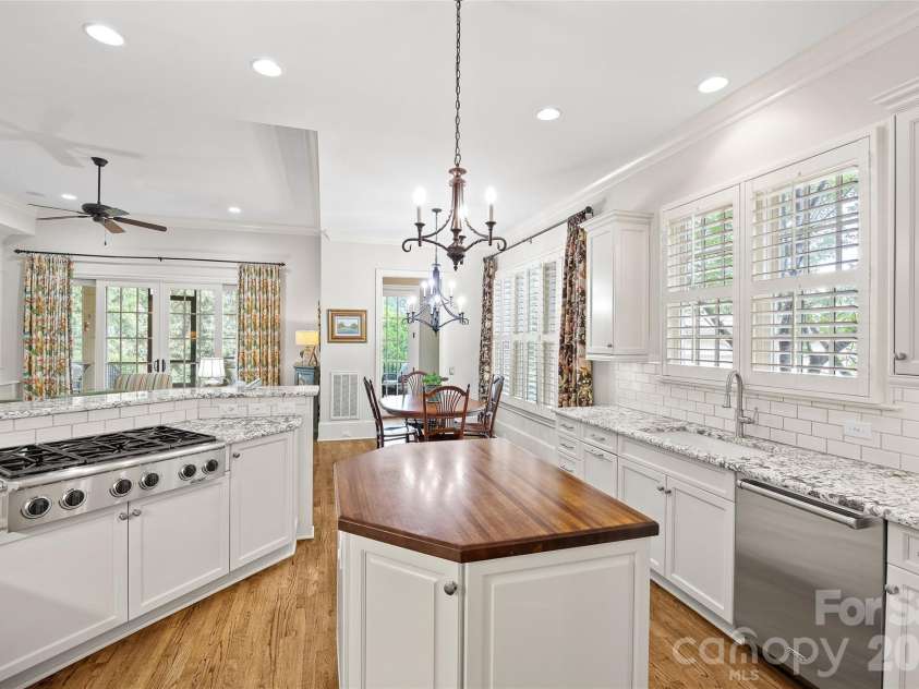 3415 Indian Meadows Lane, Charlotte, NC 28210.  MLS# CAR4389019, YatesRealty ID 27210. 