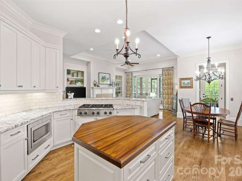 3415 Indian Meadows Lane, Charlotte, NC 28210.  MLS# CAR4389019, YatesRealty ID 27210. 