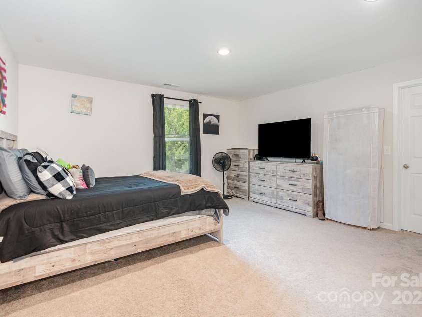 3536 Driftwood Drive, Gastonia, NC 28056.  MLS# CAR4283534, YatesRealty ID 27211. 