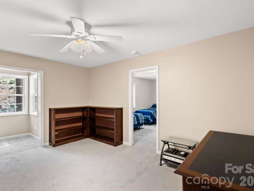 100 Thistle Knoll Court, Asheville, NC 28803.  MLS# CAR4355121, YatesRealty ID 27213. Flex space