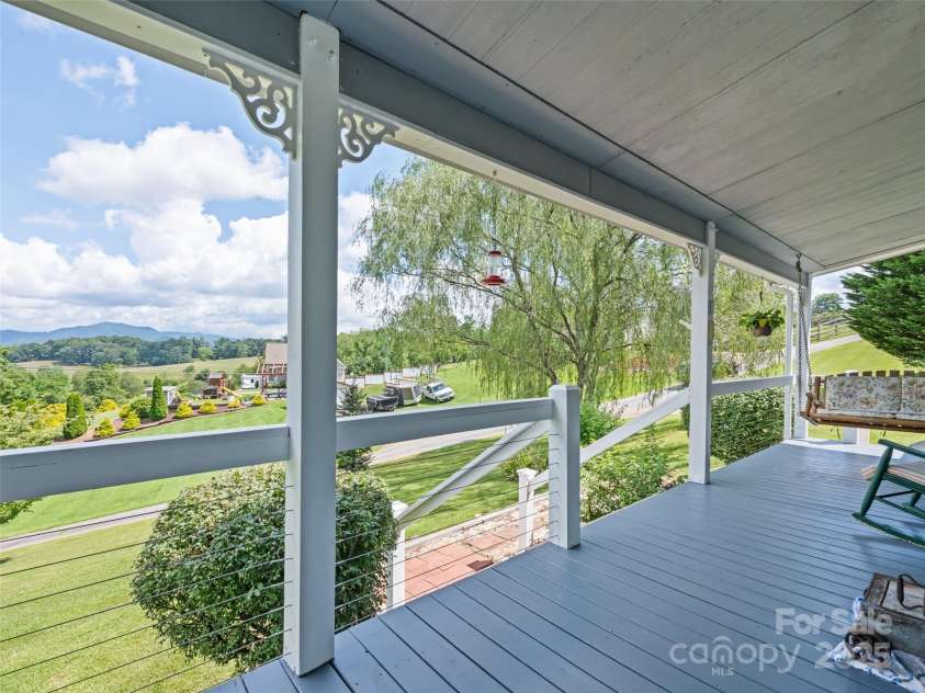 32 Perseverance Drive, Canton, NC 28716.  MLS# CAR4282125, YatesRealty ID 27213. 