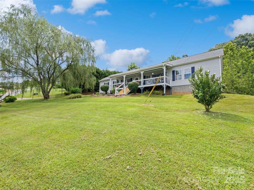 32 Perseverance Drive, Canton, NC 28716.  MLS# CAR4282125, YatesRealty ID 27213. 