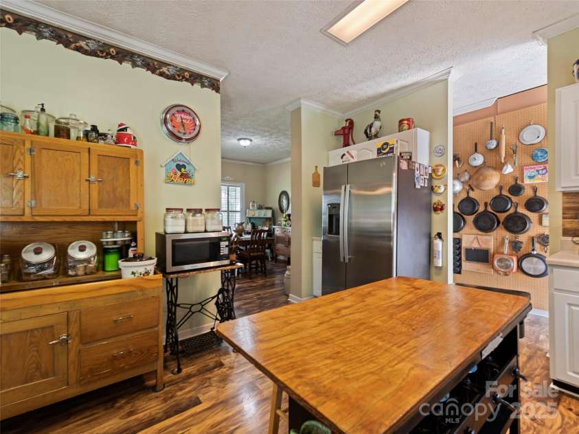 32 Perseverance Drive, Canton, NC 28716.  MLS# CAR4282125, YatesRealty ID 27213. Very roomy kitchen