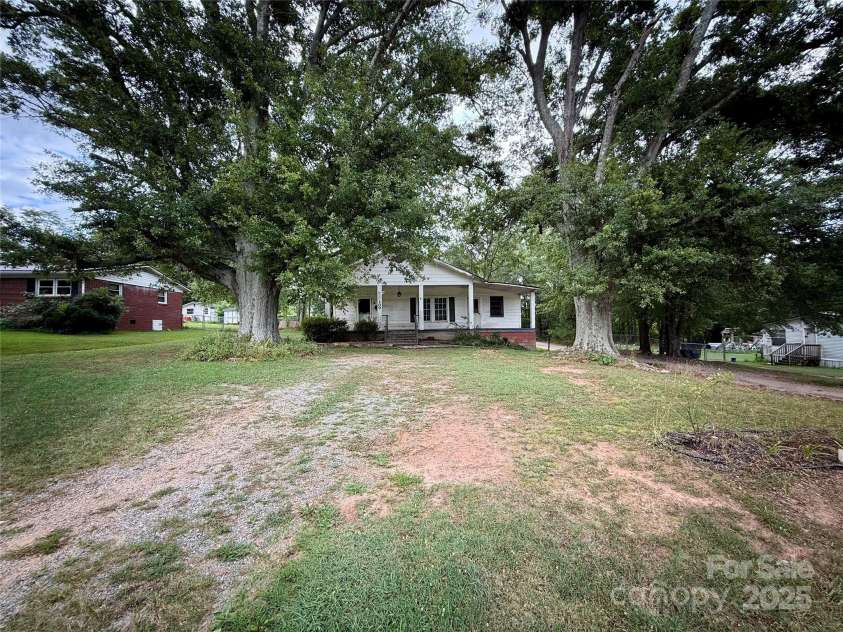 109 Nc 120 Highway, Mooresboro, NC 28114.  MLS# CAR4283651, YatesRealty ID 27214. 
