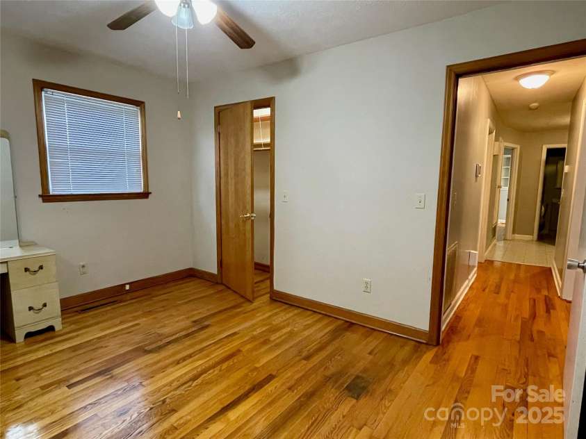 122 Eastview Street, Hudson, NC 28638.  MLS# CAR4283320, YatesRealty ID 27215. 