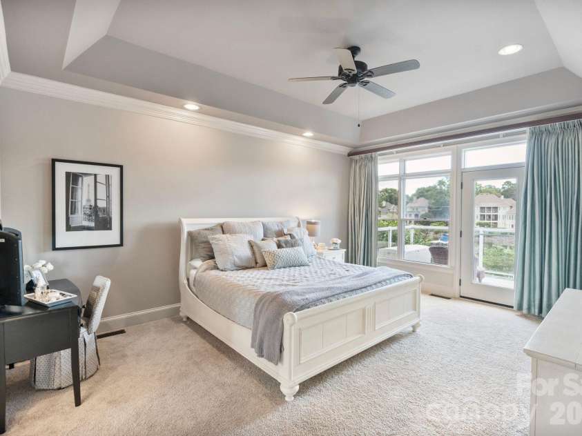 17825 Spinnakers Reach Drive, Cornelius, NC 28031.  MLS# CAR4342423, YatesRealty ID 27215. 