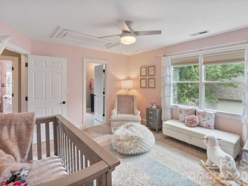 17825 Spinnakers Reach Drive, Cornelius, NC 28031.  MLS# CAR4342423, YatesRealty ID 27215. 