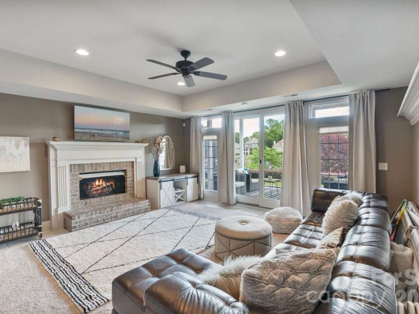17825 Spinnakers Reach Drive, Cornelius, NC 28031.  MLS# CAR4342423, YatesRealty ID 27215. 
