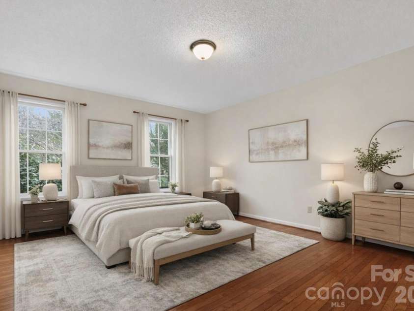 67 Beechwood Drive, Hendersonville, NC 28742.  MLS# CAR4376900, YatesRealty ID 27216. 