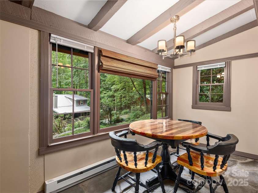 31 Poplar Lane, Maggie Valley, NC 28751.  MLS# CAR4283689, YatesRealty ID 27217. 