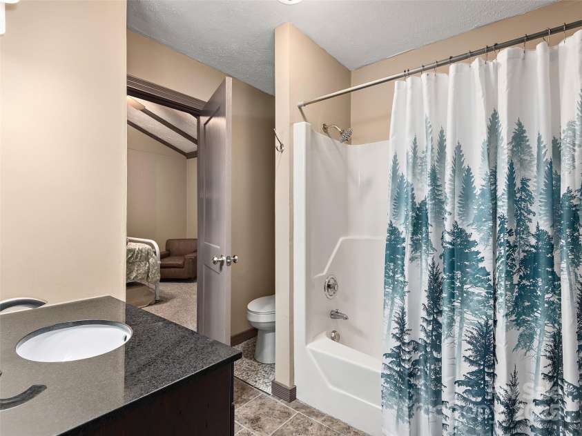 31 Poplar Lane, Maggie Valley, NC 28751.  MLS# CAR4283689, YatesRealty ID 27217. 