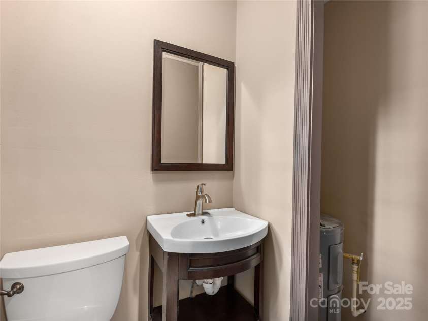 31 Poplar Lane, Maggie Valley, NC 28751.  MLS# CAR4283689, YatesRealty ID 27217. 