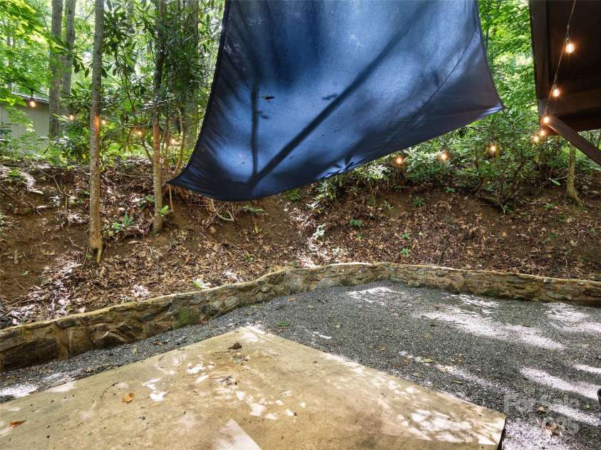 31 Poplar Lane, Maggie Valley, NC 28751.  MLS# CAR4283689, YatesRealty ID 27217. 