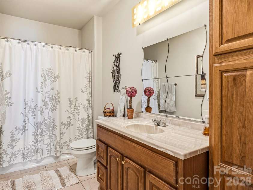 24 Sunnie Rae Lane, Candler, NC 28715.  MLS# CAR4368126, YatesRealty ID 27218. 