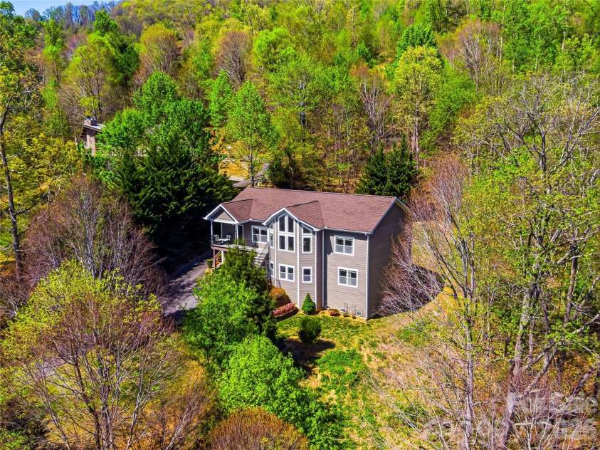 24 Sunnie Rae Lane, Candler, NC 28715.  MLS# CAR4368126, YatesRealty ID 27218. 