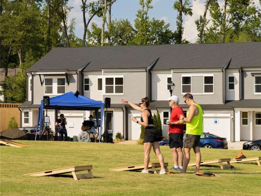 6009 Longar Lane, Charlotte, NC 28269.  MLS# CAR4283710, YatesRealty ID 27219. Inside the community, hang with neighbors and enjoy the community green space because it's all yours!