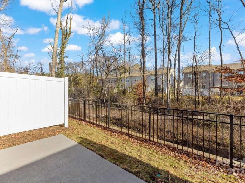 6009 Longar Lane, Charlotte, NC 28269.  MLS# CAR4283710, YatesRealty ID 27219. Outdoor Living with No Rear Neighbors.