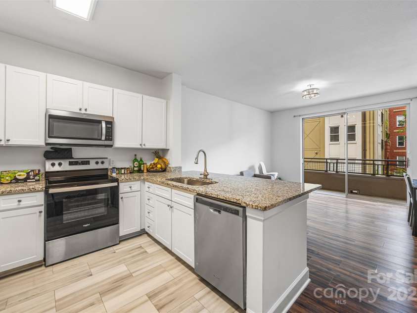 1315 East Boulevard, Charlotte, NC 28203.  MLS# CAR4271106, YatesRealty ID 2722. 