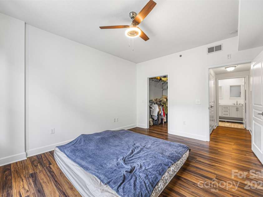 1315 East Boulevard, Charlotte, NC 28203.  MLS# CAR4271106, YatesRealty ID 2722. 
