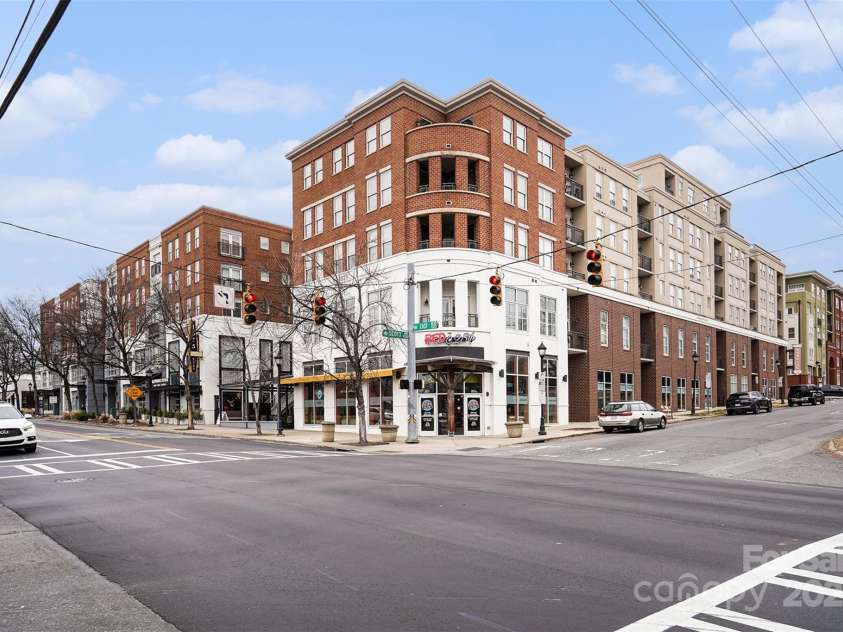 1315 East Boulevard, Charlotte, NC 28203.  MLS# CAR4333744, YatesRealty ID 2722. 