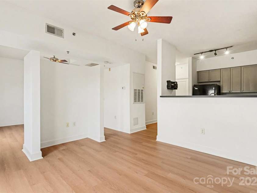 1315 East Boulevard, Charlotte, NC 28203.  MLS# CAR4333744, YatesRealty ID 2722. 