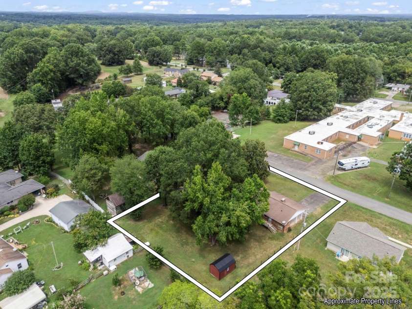 501 Weaver Street, Cherryville, NC 28021.  MLS# CAR4287583, YatesRealty ID 2722. 