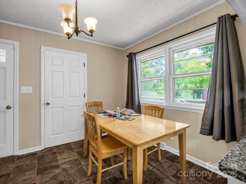 501 Weaver Street, Cherryville, NC 28021.  MLS# CAR4287583, YatesRealty ID 2722. Dining area