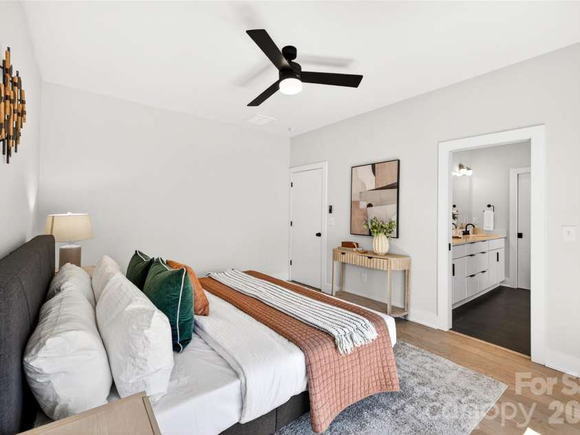 5044 Double Lakes Drive, Charlotte, NC 28212.  MLS# CAR4381424, YatesRealty ID 27220. Ceiling fan.