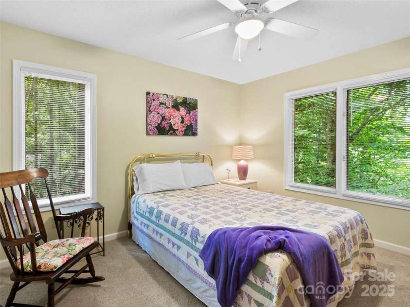 1820 Riverview Court, Hendersonville, NC 28739.  MLS# CAR4283743, YatesRealty ID 27222. 