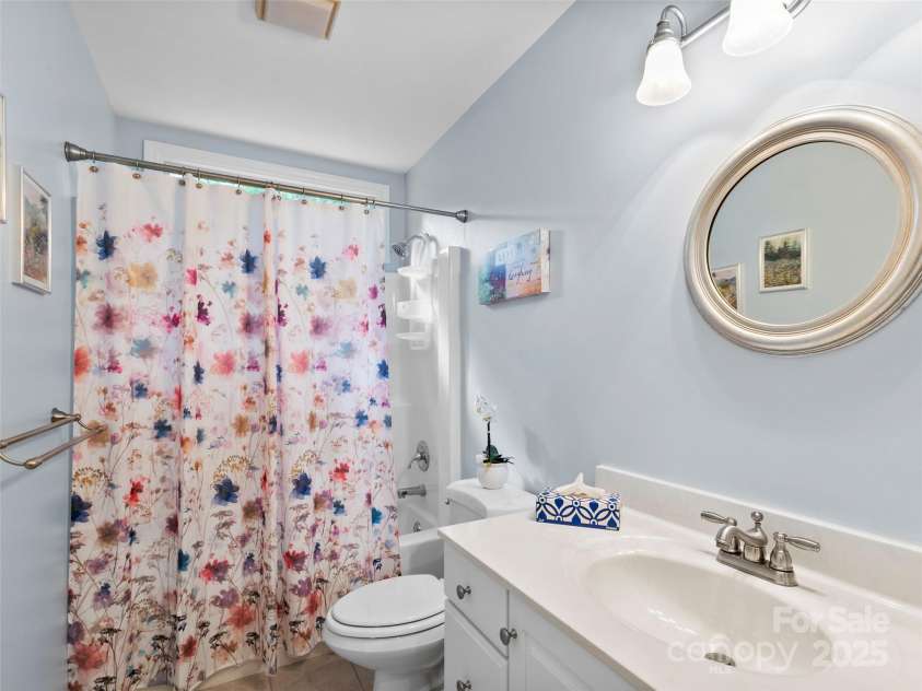 1820 Riverview Court, Hendersonville, NC 28739.  MLS# CAR4283743, YatesRealty ID 27222. 