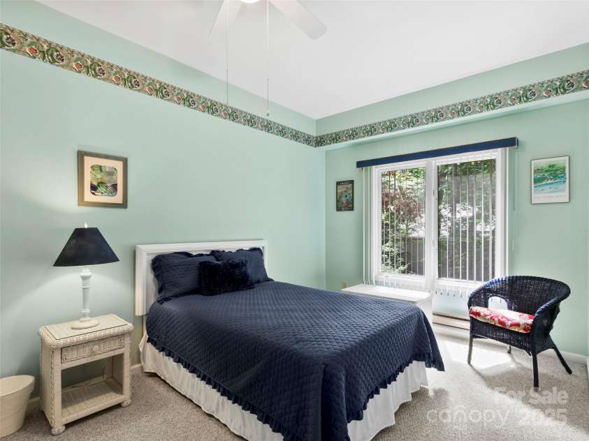 1820 Riverview Court, Hendersonville, NC 28739.  MLS# CAR4283743, YatesRealty ID 27222. 