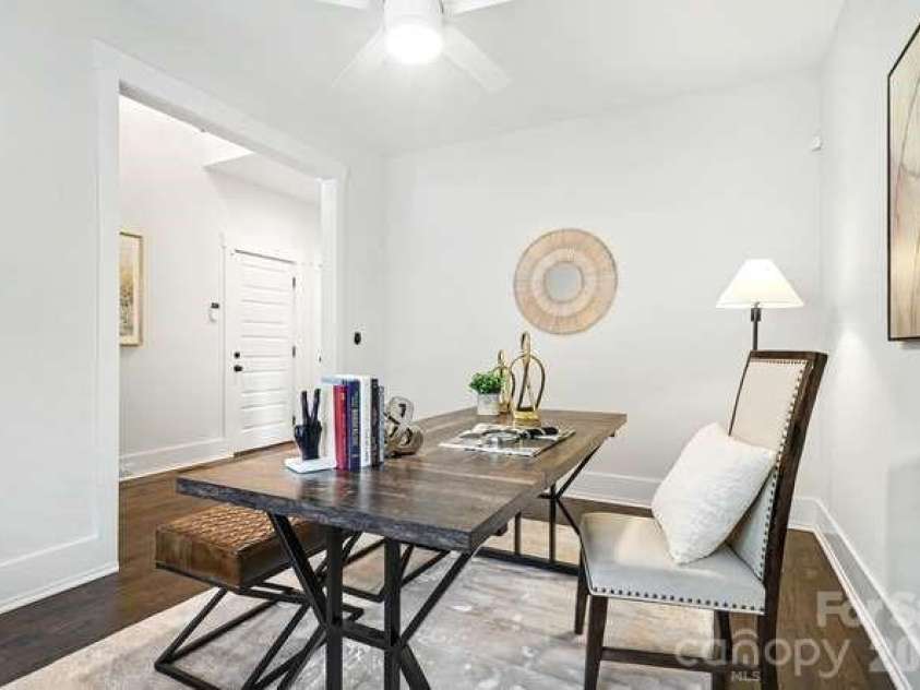 824 16th Street, Charlotte, NC 28205.  MLS# CAR4374730, YatesRealty ID 27222. 