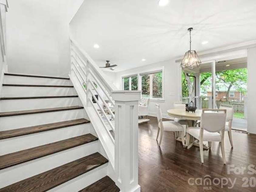 824 16th Street, Charlotte, NC 28205.  MLS# CAR4374730, YatesRealty ID 27222. 