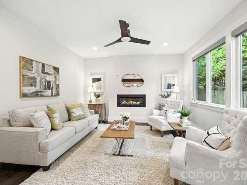 824 16th Street, Charlotte, NC 28205.  MLS# CAR4374730, YatesRealty ID 27222. 