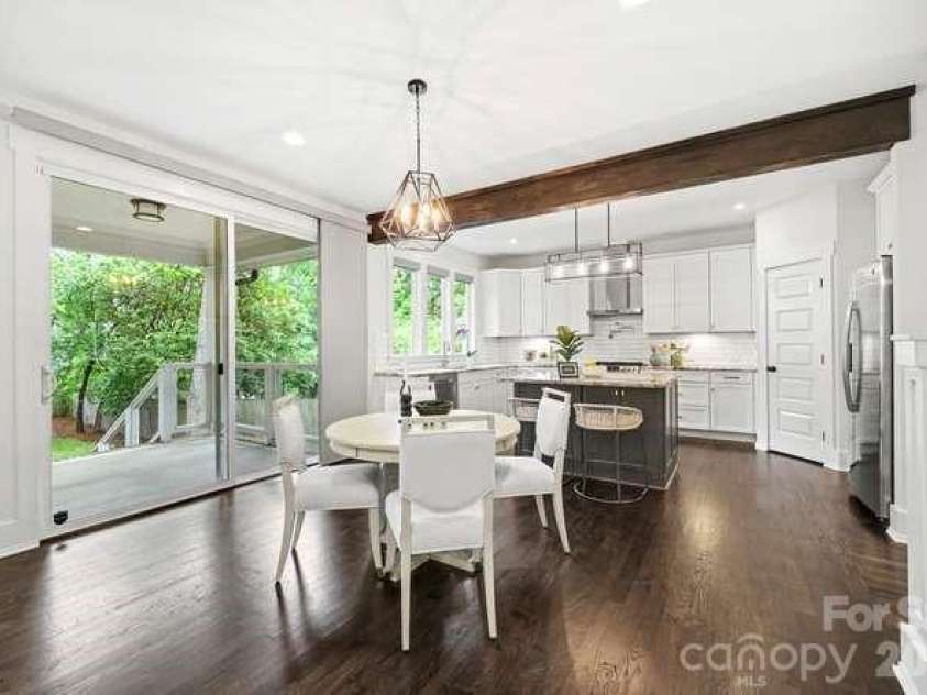 824 16th Street, Charlotte, NC 28205.  MLS# CAR4374730, YatesRealty ID 27222. 