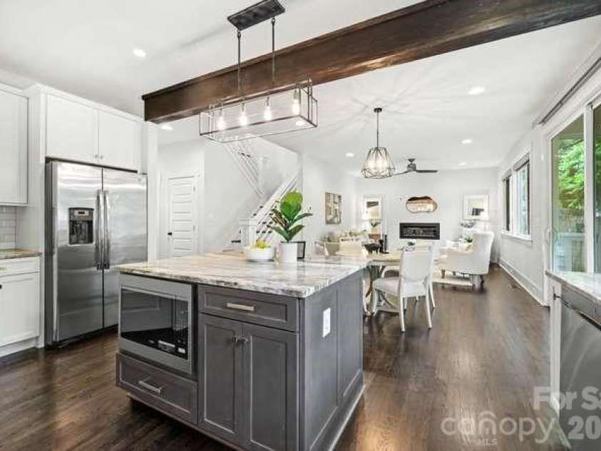824 16th Street, Charlotte, NC 28205.  MLS# CAR4374730, YatesRealty ID 27222. 