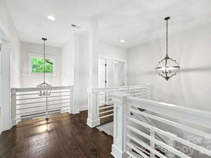 824 16th Street, Charlotte, NC 28205.  MLS# CAR4374730, YatesRealty ID 27222. 