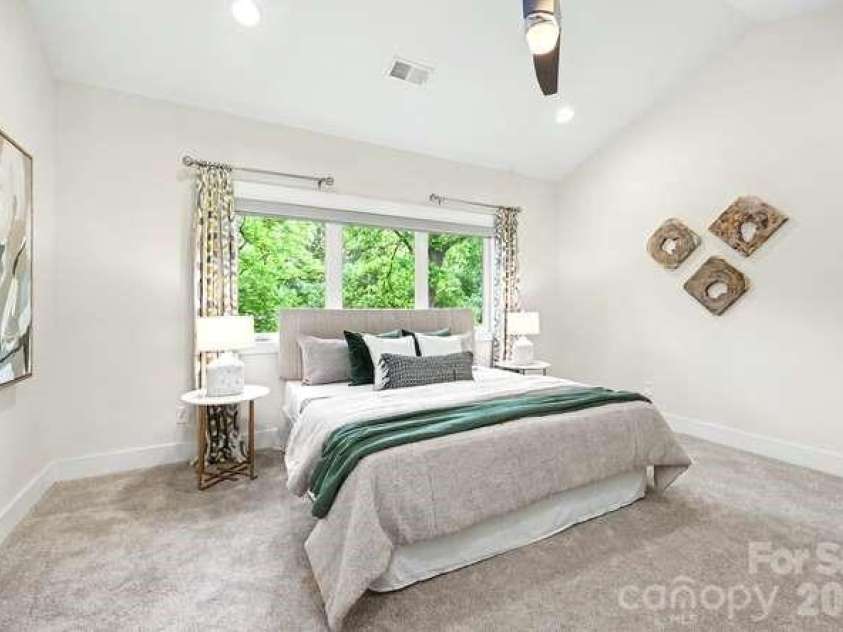 824 16th Street, Charlotte, NC 28205.  MLS# CAR4374730, YatesRealty ID 27222. 