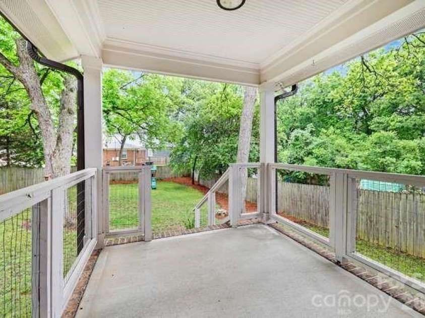 824 16th Street, Charlotte, NC 28205.  MLS# CAR4374730, YatesRealty ID 27222. 