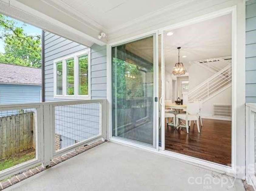 824 16th Street, Charlotte, NC 28205.  MLS# CAR4374730, YatesRealty ID 27222. 