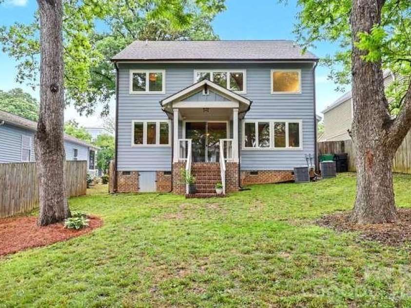 824 16th Street, Charlotte, NC 28205.  MLS# CAR4374730, YatesRealty ID 27222. 
