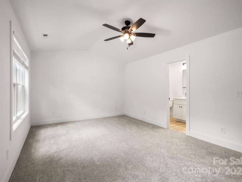 1110 Hardin Drive, Shelby, NC 28150.  MLS# CAR4283773, YatesRealty ID 27223. 