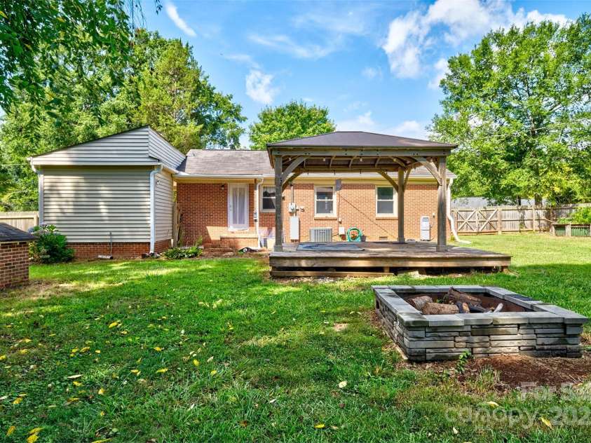 293 Mellon Road, Belmont, NC 28012.  MLS# CAR4283807, YatesRealty ID 27225. 