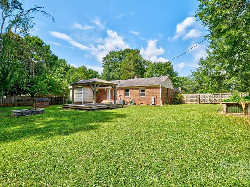 293 Mellon Road, Belmont, NC 28012.  MLS# CAR4283807, YatesRealty ID 27225. 