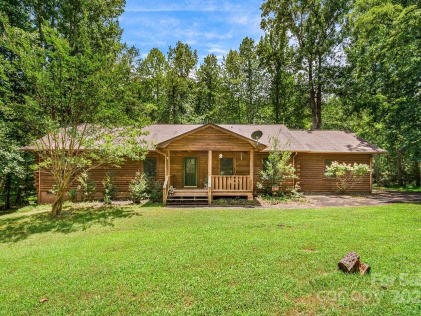 135 Logan Court, Lake Lure, NC 28746.  MLS# CAR4283853, YatesRealty ID 27226. 
