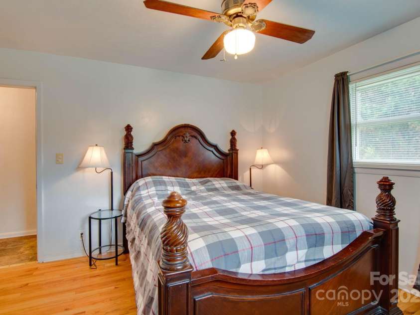 2310 Honeysuckle Place, Lenoir, NC 28645.  MLS# CAR4276060, YatesRealty ID 27227. 